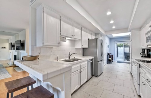 Del Mar Heights House | Cozy Townhouse Steps from Torrey Pines Beach, Del Mar