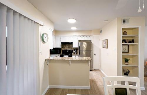 Bay Area Apartment | Pet-Friendly Getaway at Coastal Glory with Pool Access