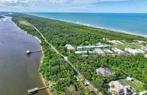 Ormond Beach House | Relaxing Coastal Haven Condo with Pool & Beach Access