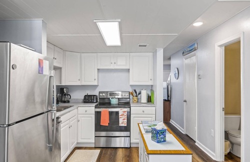 Coquina Key Condo | Coastal Haven Condo: Beach Access, Pool & Pet Friendly Stay