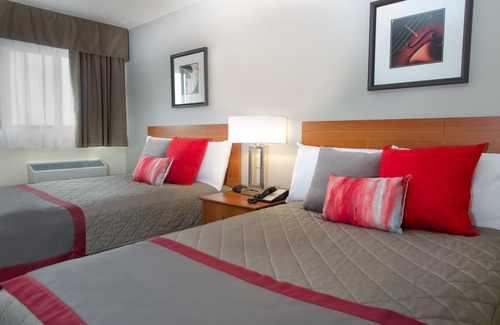 Dieppe Hotel | Coastal Inn Moncton Dieppe: Eco-Friendly Comfort Awaits