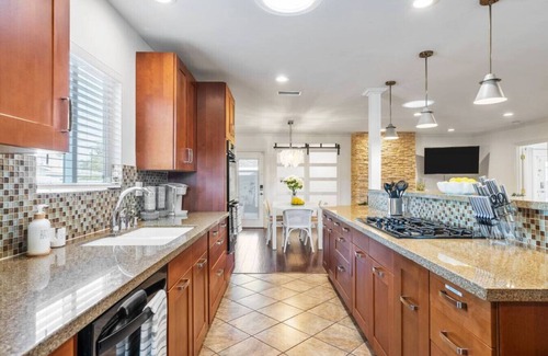 Harbor House | Dreamy Coastal Stay with Lagoon Pool & Family Amenities