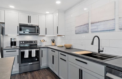 Newbury House | Modern Beachfront Chalet with Ocean View, Sleeps 10+ Guests