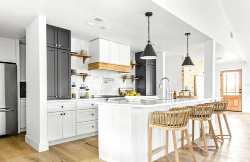Northwest Dallas House | Modern Coastal Retreat in Prime North Dallas - 10/10 Rated!