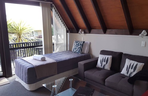 Thames Hotel | Coastal Motor Lodge