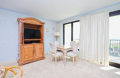 Litchfield by the Sea House | Inviting Coastal Oasis: 3BR Condo with Resort Pool Access
