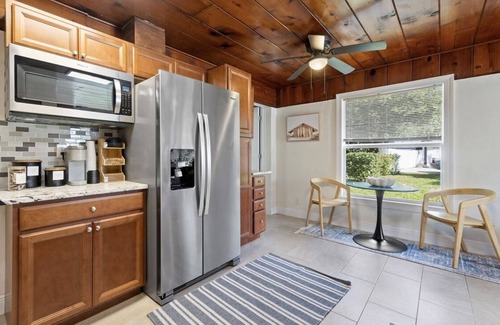 Lakeside Point House | Guest Rated 10/10 at Coastal Oasis of Lantana, Pet Friendly