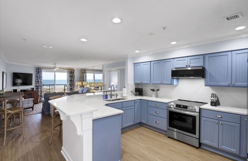 Shell Island Condo | Coastal Retreat: Pools, Beach Access & Tennis for Guests