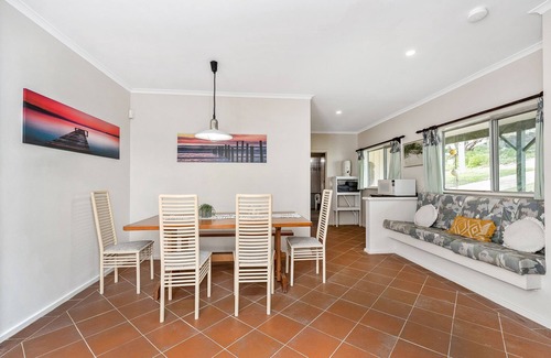 Guilderton House | Seaside Retreat with Panoramic Ocean Views and Great Amenities