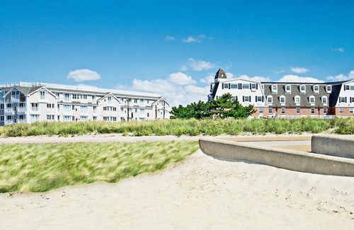 Newport Condo | Ocean View Coastal Retreat: 2BR Newport Beach Getaway