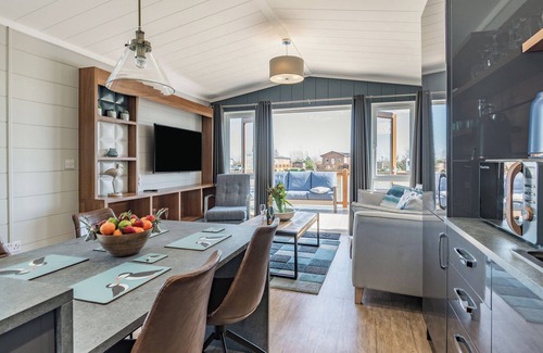 Addlethorpe Cottage | Cozy 2-Bedroom Retreat in Addlethorpe by Skegness