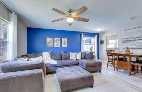 Indian Beach Sapphire Shores Apartment | Pet-Friendly Coastal Sarasota Condo Steps from the Beach