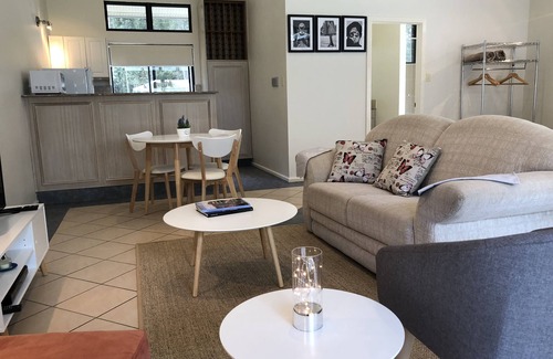 Green Point Apartment | Idyllic Coastal Retreat with Ocean View & Pool Near Avoca