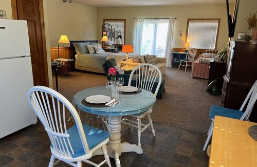 Gig Harbor Apartment | Enjoy Coastal Studio with PNW Ocean Views & Spa Amenities