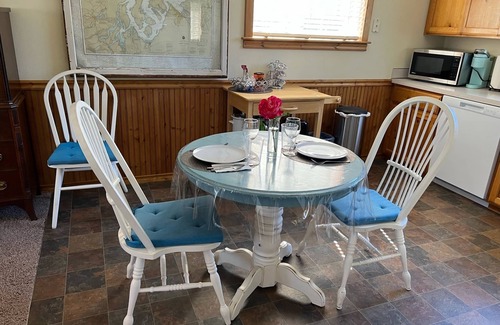 Gig Harbor Apartment | Enjoy Coastal Studio with PNW Ocean Views & Spa Amenities