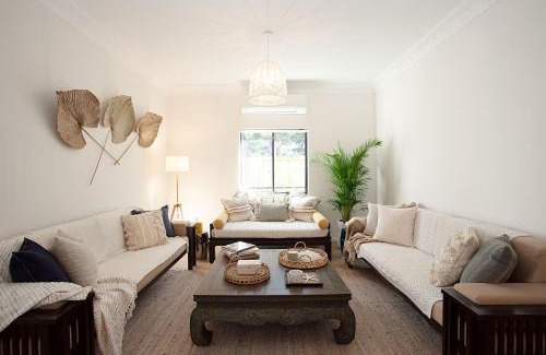 Tamarama House | Coastal Tamarama: Family-Friendly 4-Star Getaway