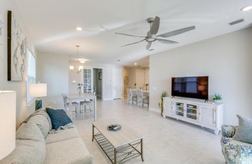 Venice Villa | Coastal Venice Villa with Pool & Pet-Friendly Options