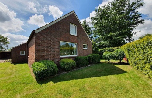 Westerholt House | Scenic Coastal Retreat in East Frisia with Pet-Friendly Options