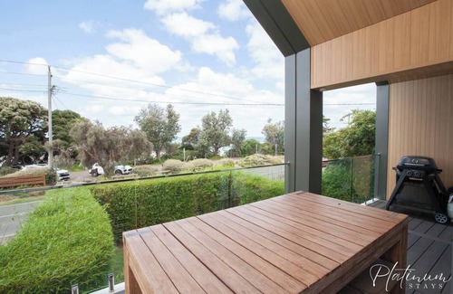 Indented Head House | Oceanfront Escape at Coastal View On The Esplanade