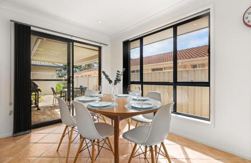 Vincentia Villa | Idyllic Coastal Villa with Ocean Views in Jervis Bay