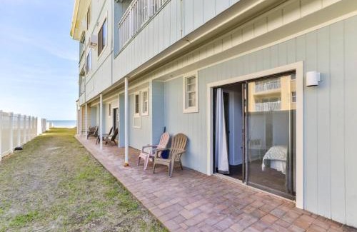 New Smyrna Beach Hotel | Relax at Coastal Waters with Oceanfront Views & Pool Access