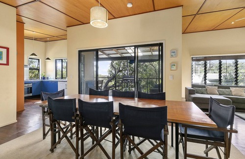 Point Lookout House | Beachside Retreat: Straddie House with Family Amenities
