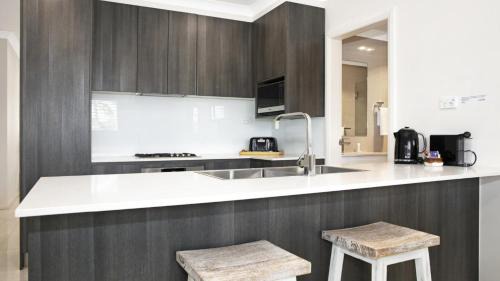 Booker Bay House | Oceanfront Coastline Retreat - Booker's Bay, Rated 9/10