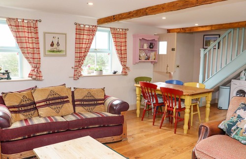Kilmore Cottage | Pet-Friendly COB COTTAGE with Garden in Kilmore, Wexford