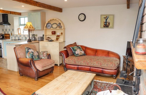 Kilmore Cottage | Pet-Friendly COB COTTAGE with Garden in Kilmore, Wexford
