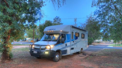 Cobar Hotel | Pet-Friendly Cobar Caravan Park with Family Amenities