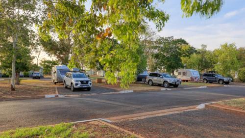Cobar Hotel | Pet-Friendly Cobar Caravan Park with Family Amenities