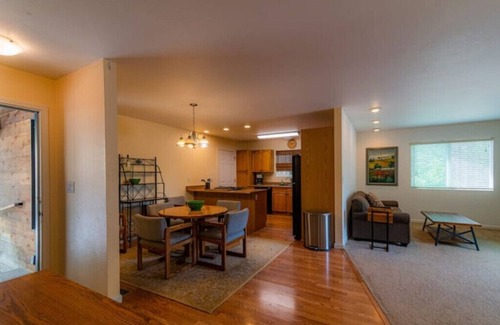 Kelseyville House | Experience Cobb Mountain Chalet: Pet-Friendly Lake View Getaway