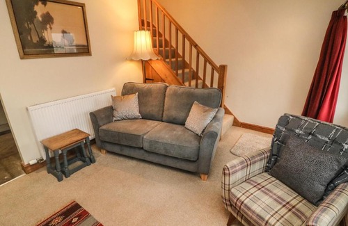 Fourstones Near Bentham House | Pet-Friendly Cobble Cottage: 5-Star Stay with Great Reviews