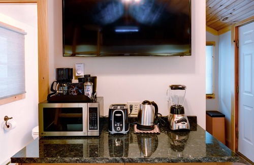 Lake Placid Hotel | Eco-Friendly Cobble Mountain Lodge: Rated 9.4/10 by Guests