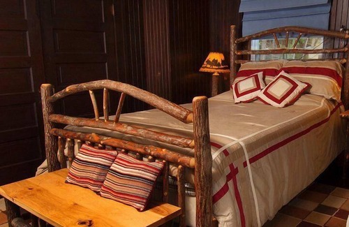 Cooperstown - Otsego Lake Cabin | Elegant Cobblescote on the Lake with Eco-Friendly Amenities