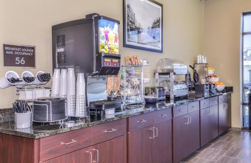 Rhinelander Hotel | Comfortable Cobblestone Hotel & Suites in Rhinelander