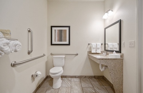 Two Rivers Hotel | Inviting Cobblestone Hotel & Suites with Pool and Breakfast