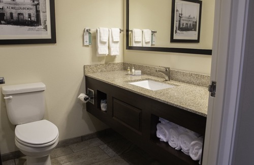Two Rivers Hotel | Inviting Cobblestone Hotel & Suites with Pool and Breakfast
