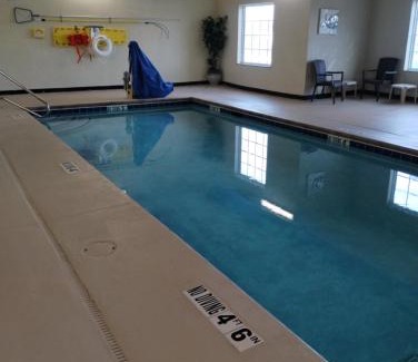 Greenville Hotel | Cozy Cobblestone Hotel & Suites in Greenville with Pool