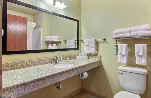 Beulah Hotel | Discover Comfort at Cobblestone Hotel & Suites Beulah