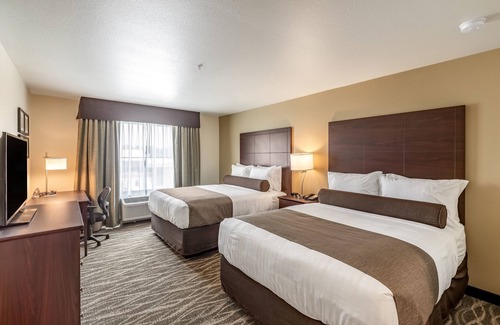 Fairfield Bay Hotel | Guest Rated 9.2! Cobblestone Inn & Suites - Fairfield Bay