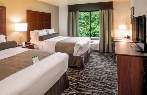 Fairfield Bay Hotel | Guest Rated 9.2! Cobblestone Inn & Suites - Fairfield Bay