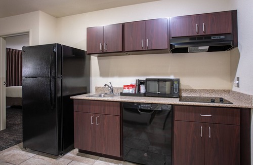 Pine Bluffs Hotel | Discover Comfort at Cobblestone Inn & Suites, Pine Bluffs