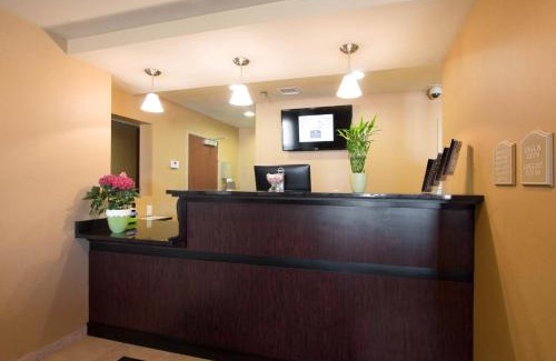 Eads Hotel | Discover Comfort at Cobblestone Inn & Suites - Eads