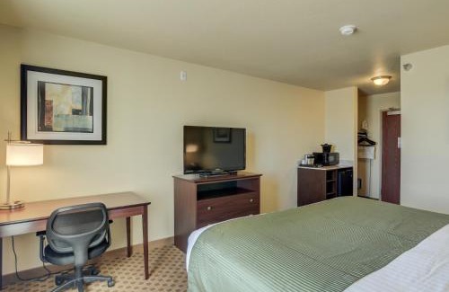 Gill Hotel | Discover Comfort at Cobblestone Inn & Suites - Kersey
