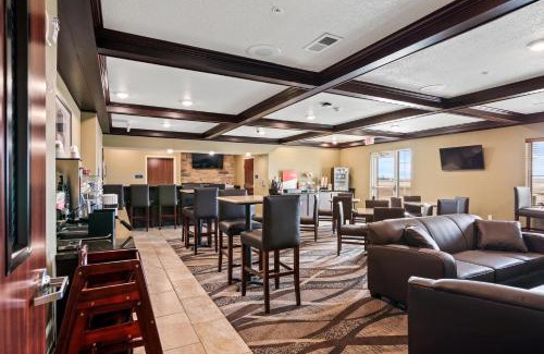 Julesburg Hotel | Cozy Cobblestone Inn & Suites - Pet-Friendly Retreat