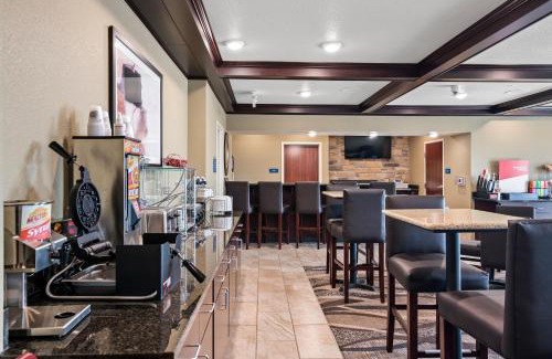 Julesburg Hotel | Cozy Cobblestone Inn & Suites - Pet-Friendly Retreat