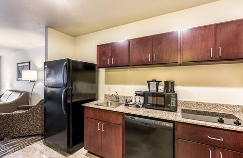 Menomonie Hotel | Exceptional Cobblestone Inn & Suites near UW Stout Menomonie