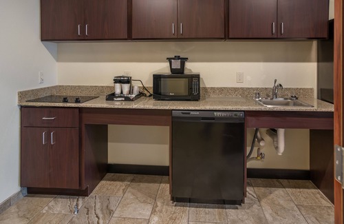 Menomonie Hotel | Exceptional Cobblestone Inn & Suites near UW Stout Menomonie