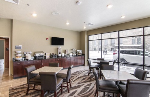 Menomonie Hotel | Exceptional Cobblestone Inn & Suites near UW Stout Menomonie